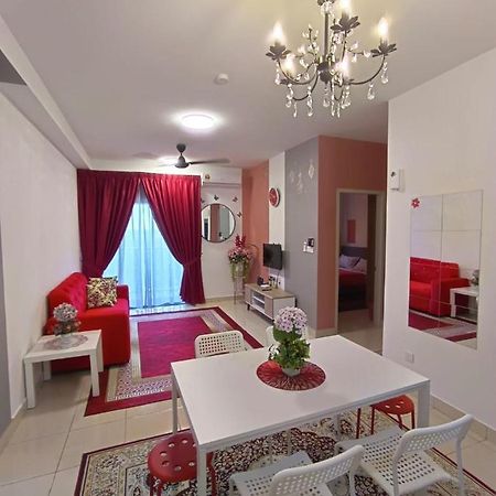 E. R Homestay 3R2B Nearby Klia 雪邦 外观 照片