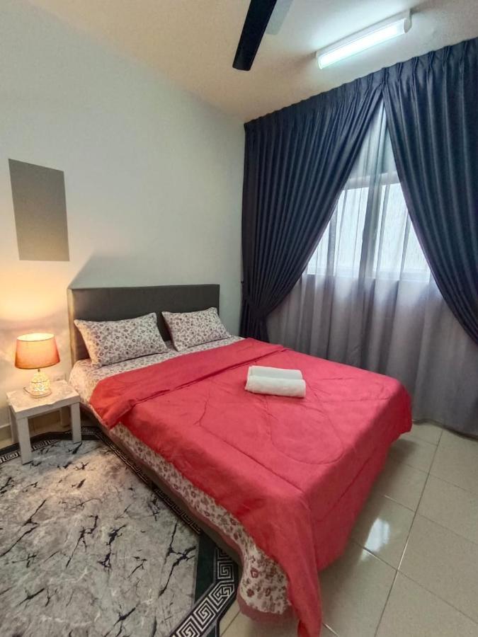 E. R Homestay 3R2B Nearby Klia 雪邦 外观 照片